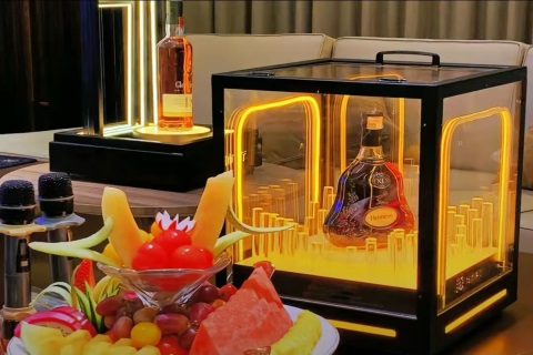 牡丹江夜场招聘女服务员 日结1300-1808元 提供住宿培训